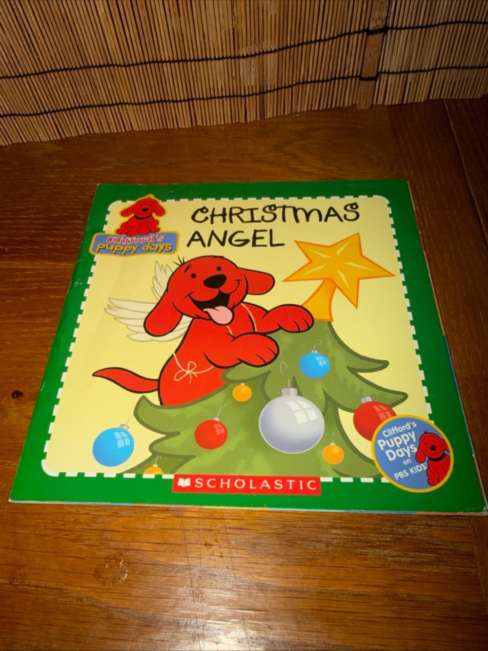 Scholastic Clifford Christmas Angel Book - Red, Green, Yellow